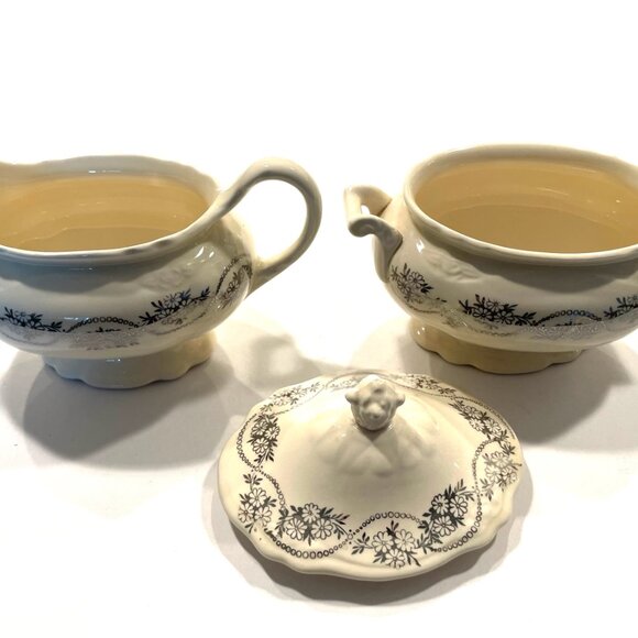 Homer Laughlin Virginia Rose Design Set of Creamer and Sugar Bowls Made In USA - Picture 2 of 10
